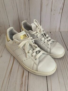 Adidas White Leather Sneakers Stan Smith  with Gold Heel Tab Size 6